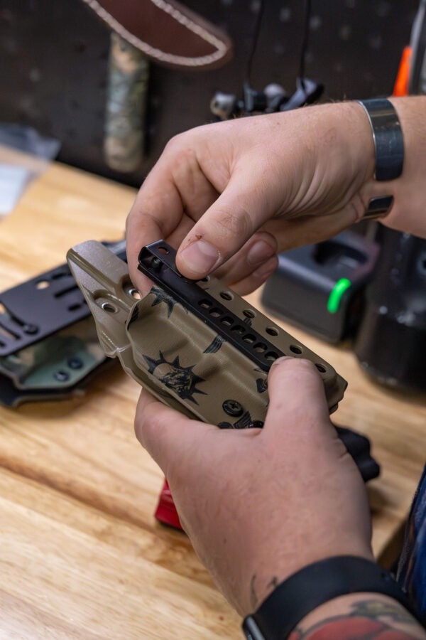 Bottom Mount Holster Clip with canting - Neomag Alias